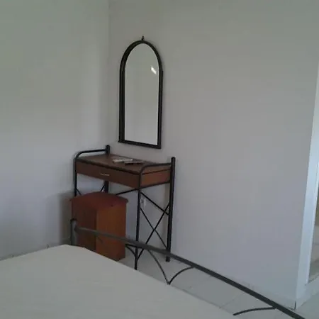 Liza Hotel *